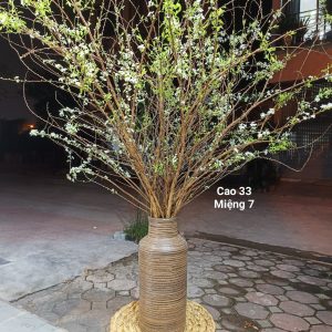 Binh-cam-hoa-gom-su-dang-Chai-vai-vuong-1152x1536