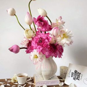 binh-cam-hoa-gom-su-dang-gio-cua-mui12