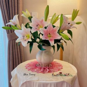 binh-cam-hoa-gom-su-dang-gio-cua-mui7